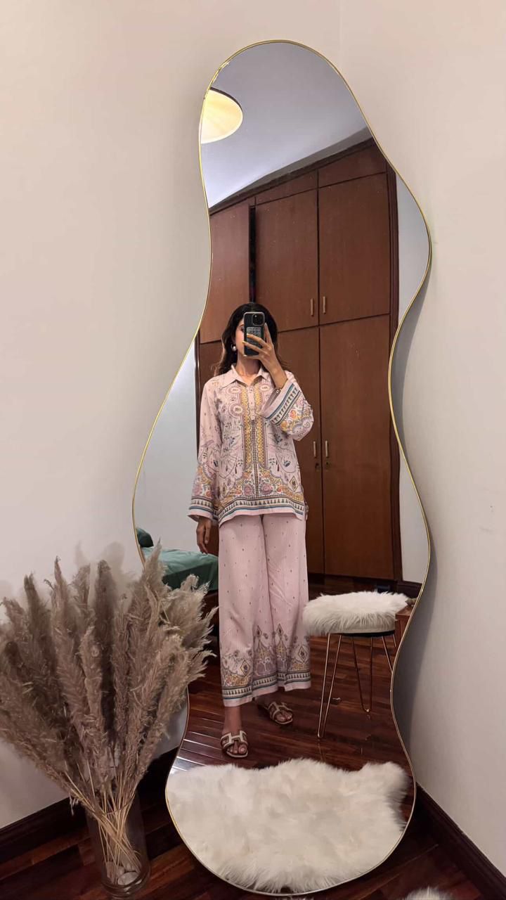 WhatsApp Image 2025-12-29 at 7.37.48 PM Wall mirror - Image 1